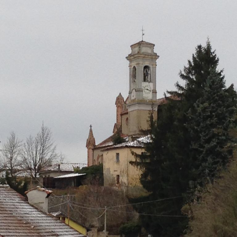 迪莫拉斯托里科罗曼迪卡伊尔索莱伊娜卢纳乡村民宿 Cerretto Langhe 外观 照片